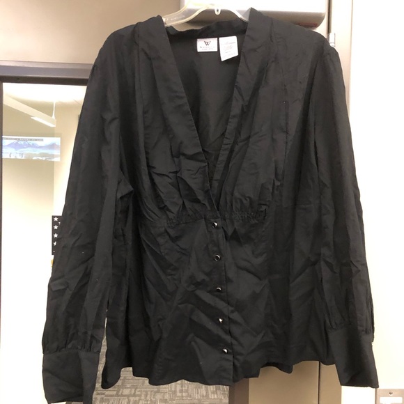 Button up - Picture 1 of 2